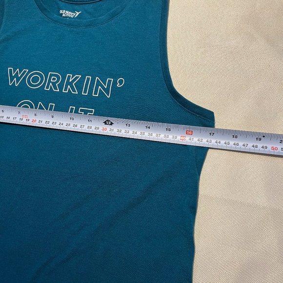 Set of 2 Muscle Tanks (Gap/Old Navy) - Picture 6 of 12